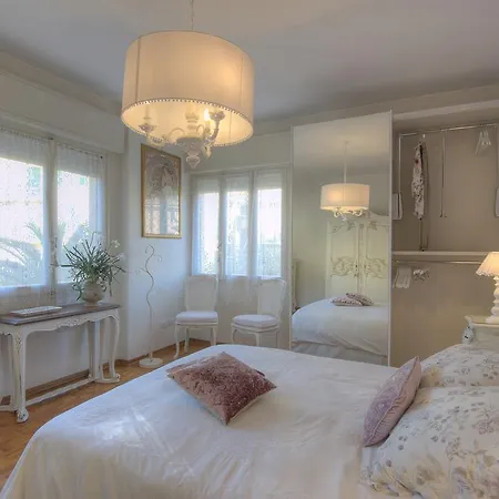 Apartment Casa Grandis Dimora Di Charme Nel Cuore Di Bordighera